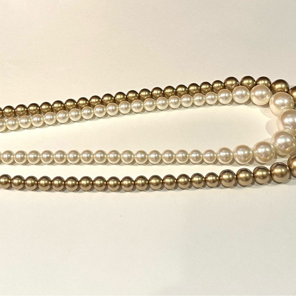 Elegant 50% off DOUBLE Strand Faux Pearl Necklace UNSIGNED Classic Rich Beauty - Picture 6 of 7